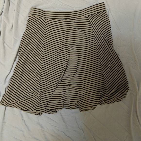 Striped skater skirt - Picture 2 of 3